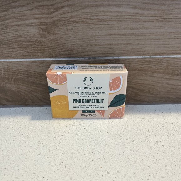 The Body Shop Pink Grapefruit Cleansing Face & Body Soap Bar 3.5 Oz 100g New HTF - Picture 1 of 6